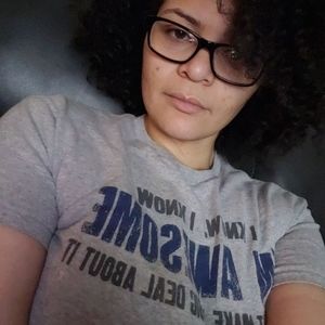 Meet your Posher, Carolina